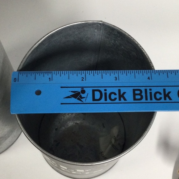 Ashland 2 Tins “Reindeer Treats” & “Elf Sweets Galvanized Tin NWT - Picture 12 of 15